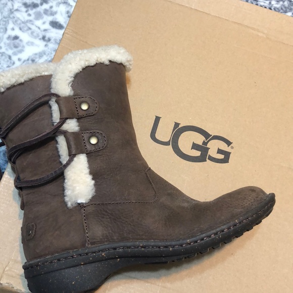 🔴SOLD🔴 Ugg boots (FINAL PRICE DROP) - Picture 1 of 2